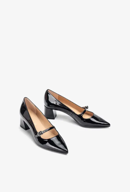 Junde Pumps Black Unisa