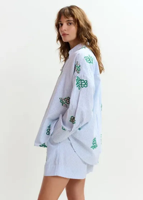 Jalinki Embroidered Shirt Off-white/ Blue Essentiel Antwerp