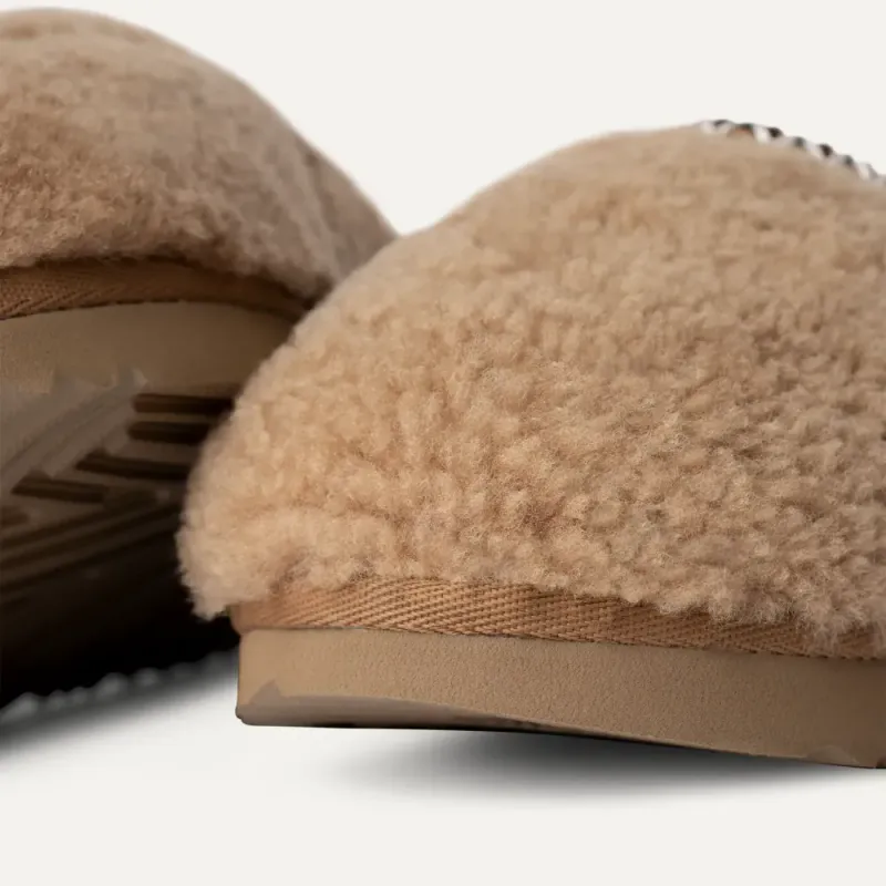W Tasman Maxi Curly Chestnut UGG