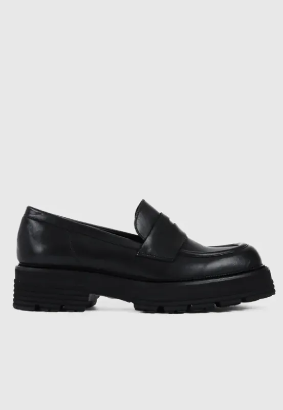 Isola Chunky Loafer Black Bukela